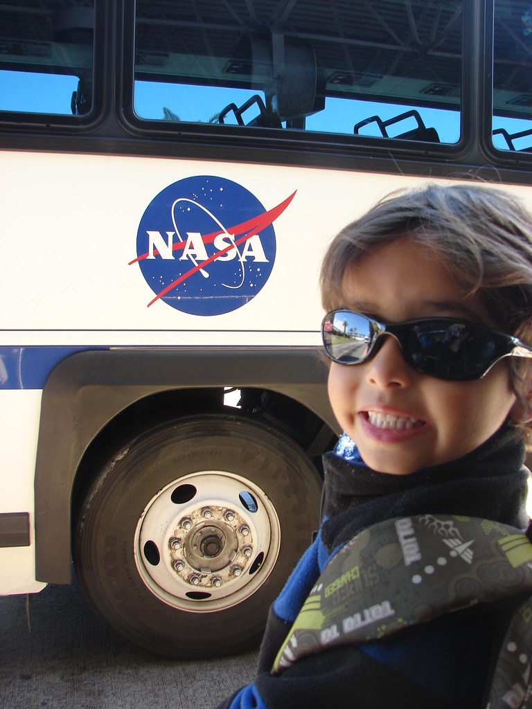 Felipe Meets NASA — foto de Juan Peláez
