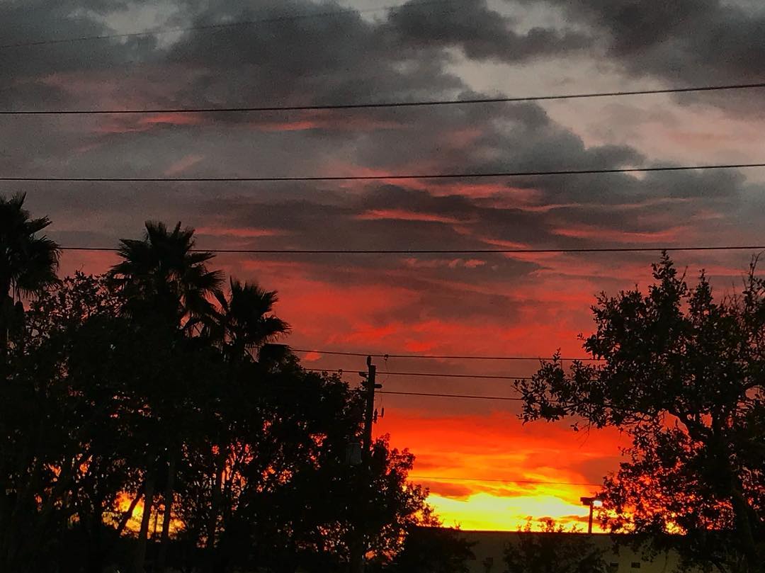 Orange Clouds — foto de Juan Peláez