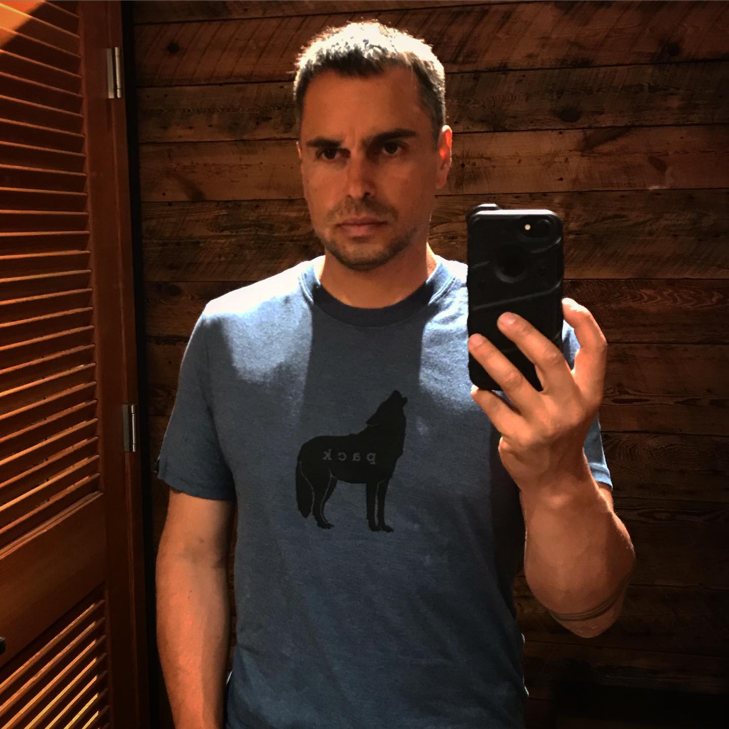 Not sure about the pack, 100% wolf, though — foto de Juan Peláez